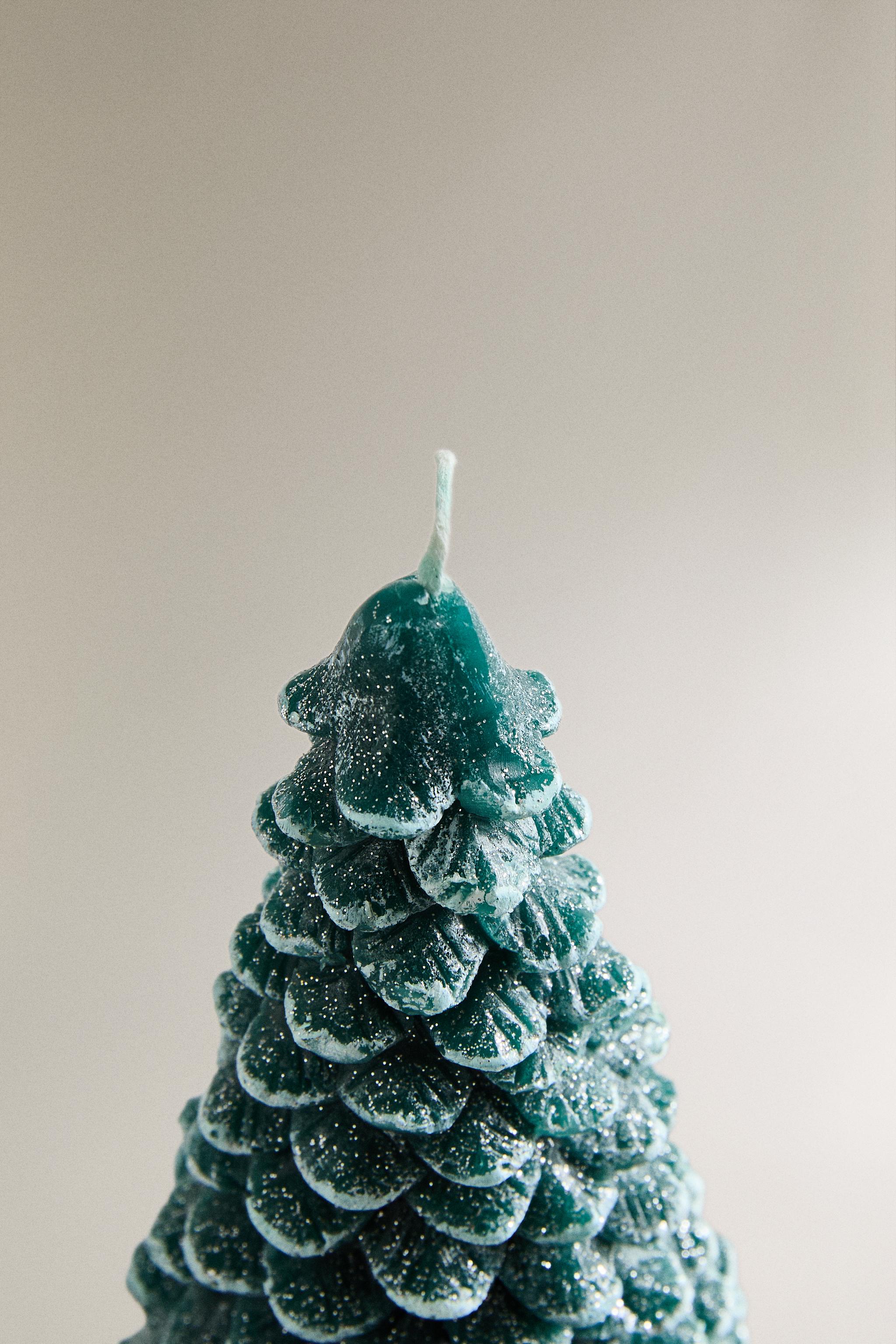 CHRISTMAS FIR TREE SNOWY CANDLE